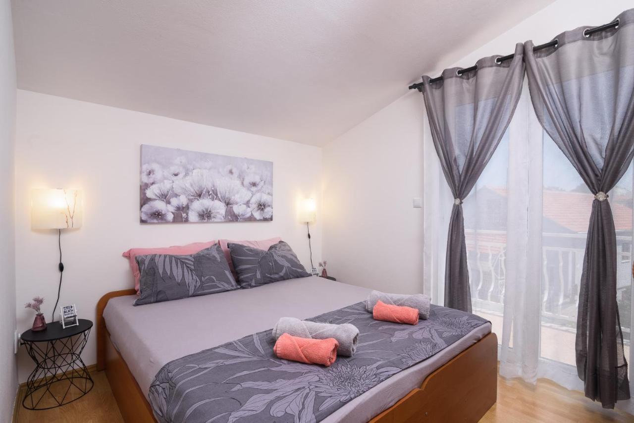 Vikeli Apartamento Trogir Exterior foto